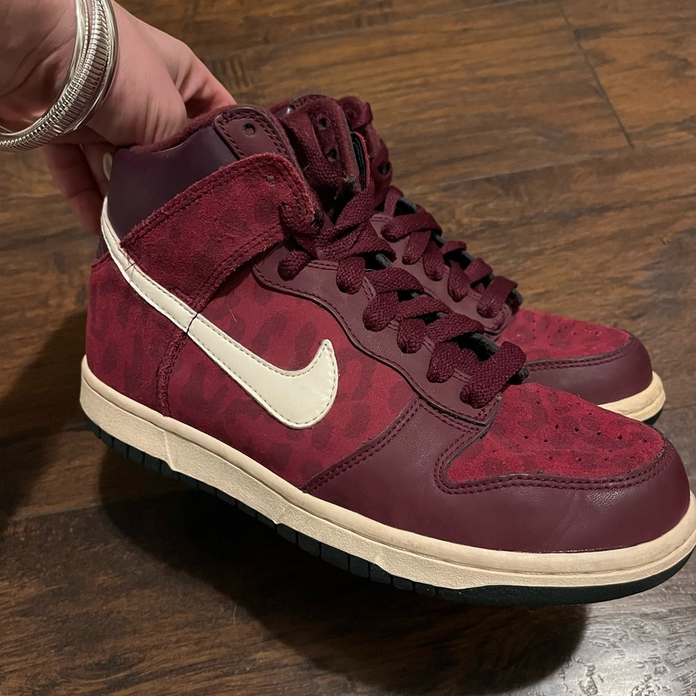Retro Nike Dunk High 6.0 Burgundy Leopard Sneakers